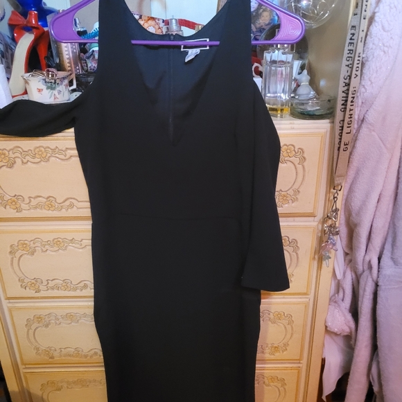 Dress - Picture 1 of 5